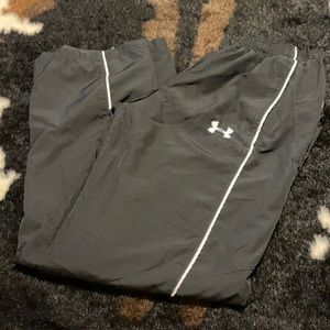 Under Armour windbreaker black pants small medium